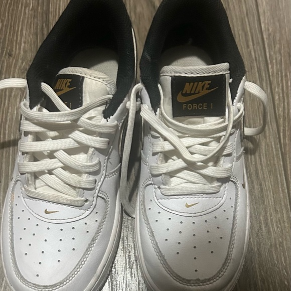 Nike Air Force 1 - Picture 2 of 5